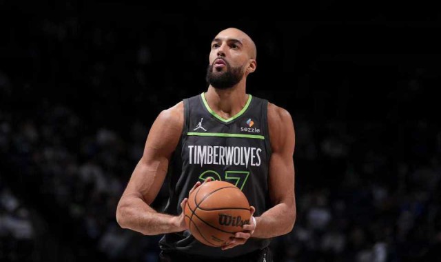 开云-库里华子缺席！森林狼大胜勇士终结5连败升前六 戈贝尔15+17