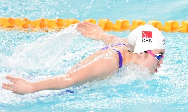 冠军赛张雨霏创100蝶赛季最佳 汪顺叶诗文晋级